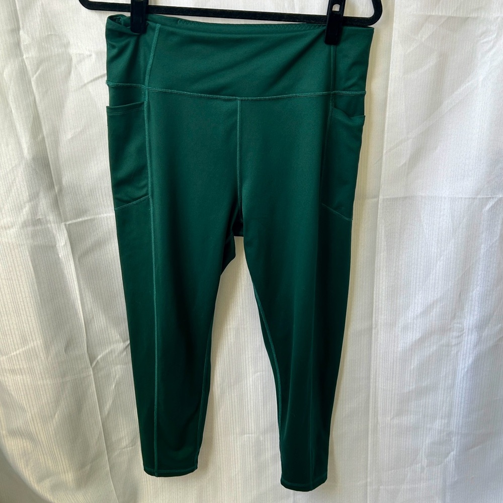Victoria’s Secret VS Cropped High-Waisted Leggings